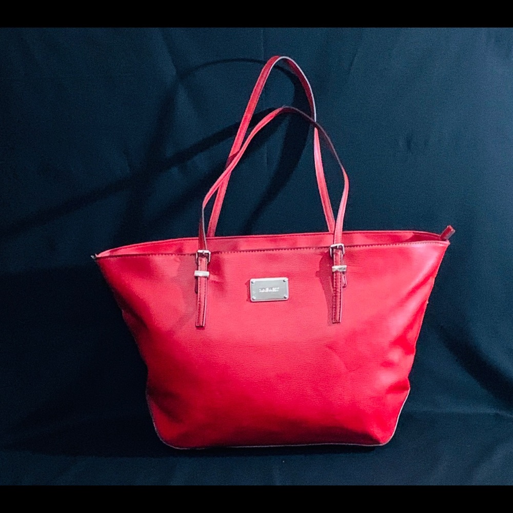 Vibrant red Nine West shoulder bag